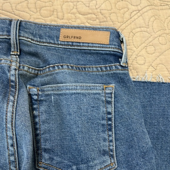 GRLFRND Joan Raw Hem Crop Flare Jean - Picture 10 of 10